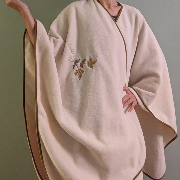 Super Warm Fleece Poncho Cardigan Sweater - Picture 1 of 7